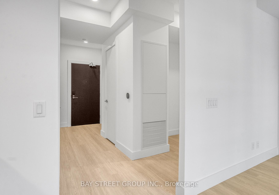 6-greenbriar-road-north-york-ontario-c13175780