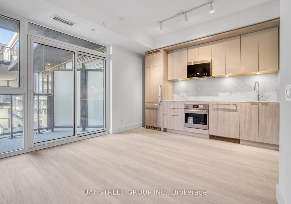 6-greenbriar-road-north-york-ontario-c13175780
