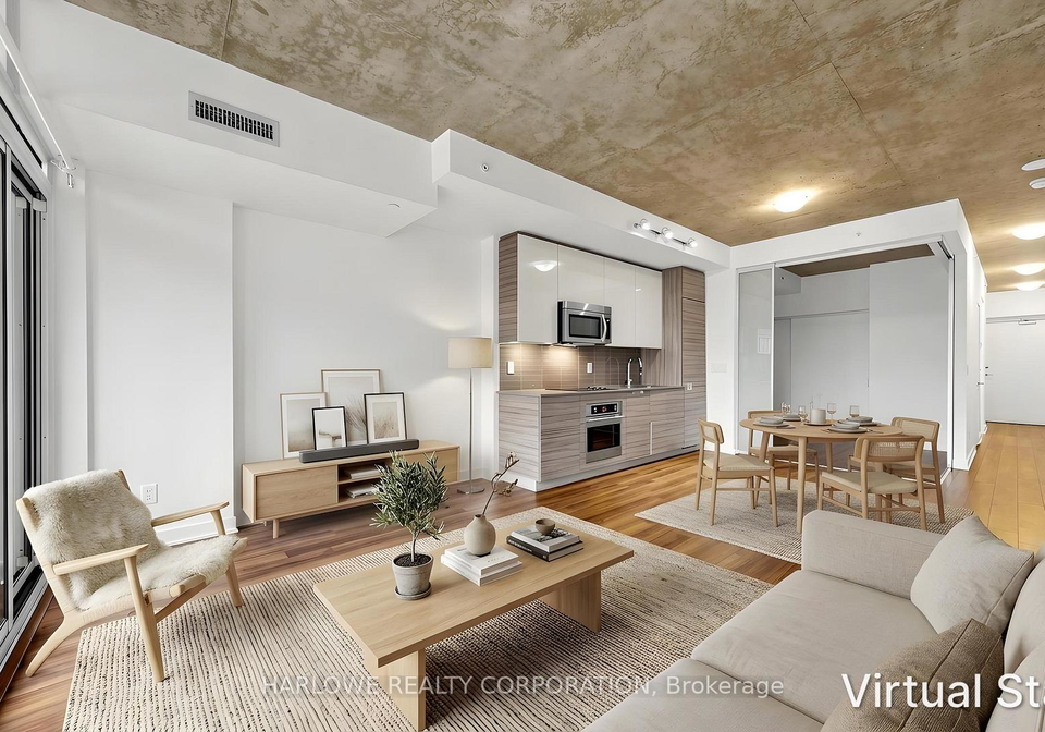 210-simcoe-street-toronto-ontario-c13175804