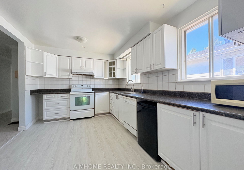 70-micmac-crescent-north-york-ontario-c13175822