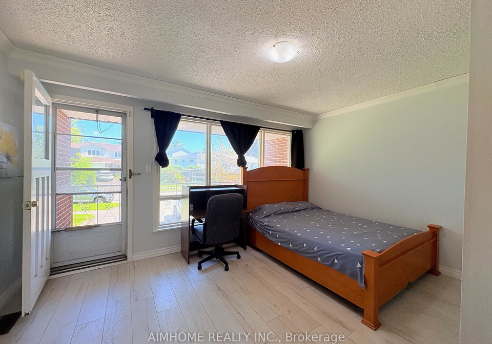 70-micmac-crescent-north-york-ontario-c13175822