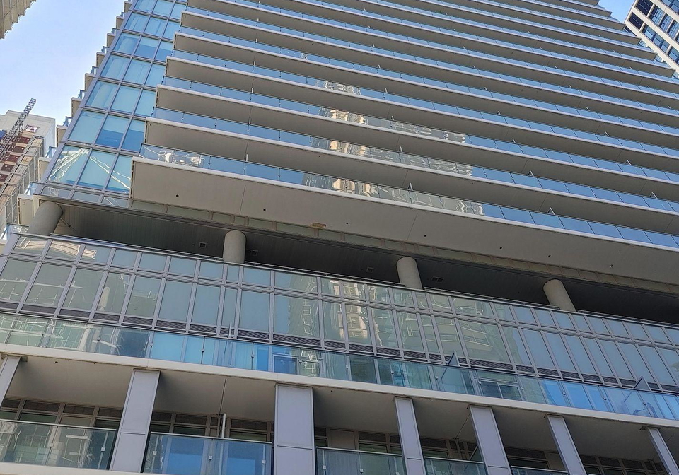 99-broadway-avenue-toronto-ontario-c13175986