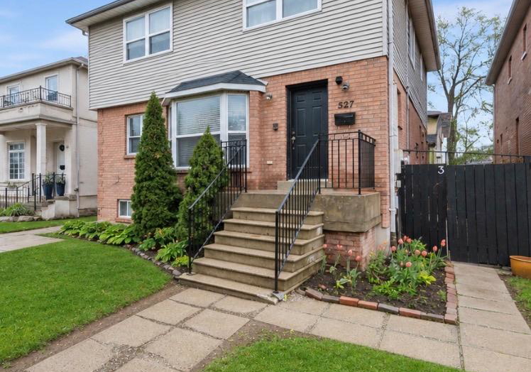 527-glengarry-avenue-toronto-ontario-c13176280