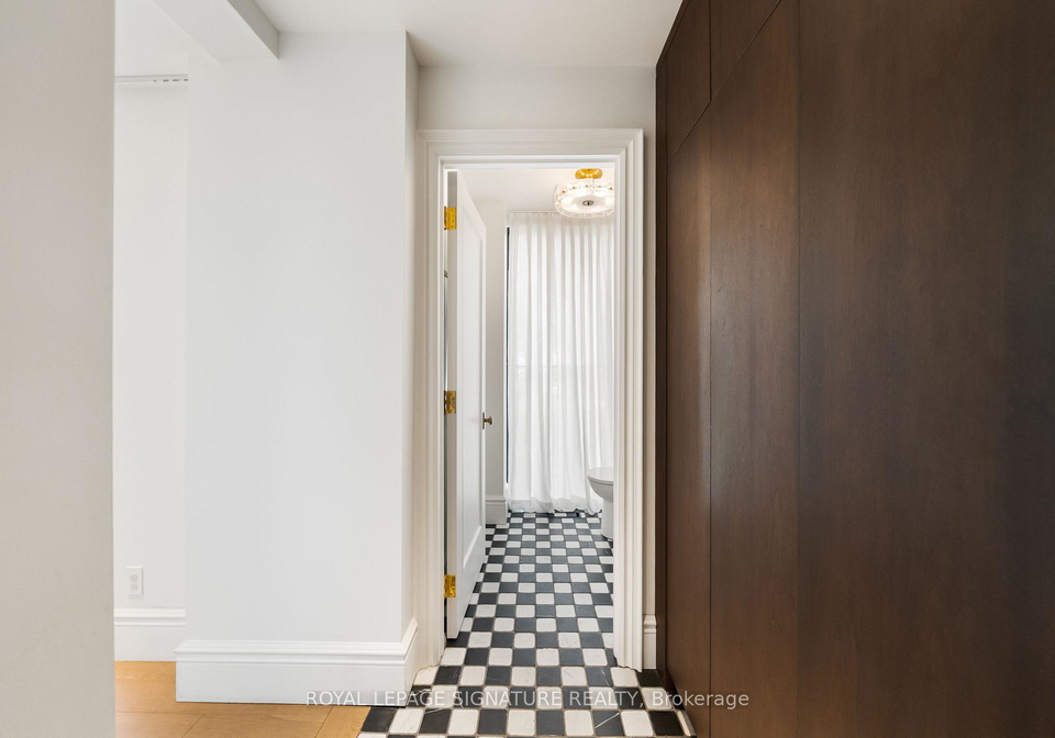 186-humewood-drive-toronto-ontario-c13176420