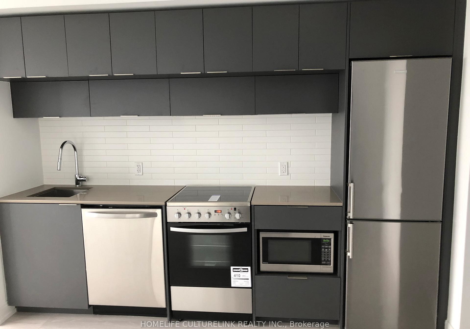 181-dundas-street-e-toronto-ontario-c13176832