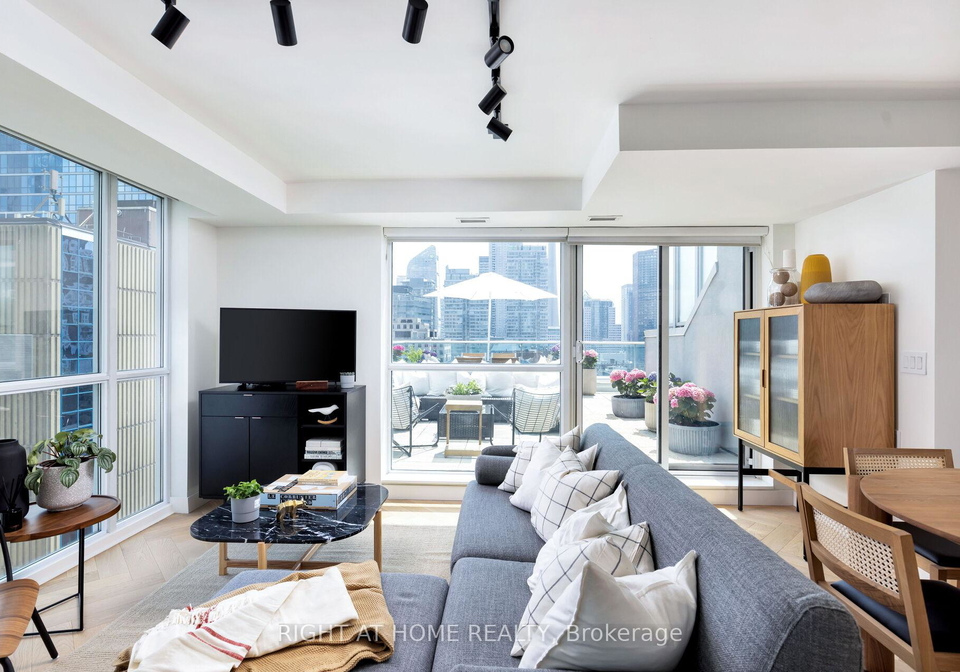 96-st-patrick-street-toronto-ontario-c13177244