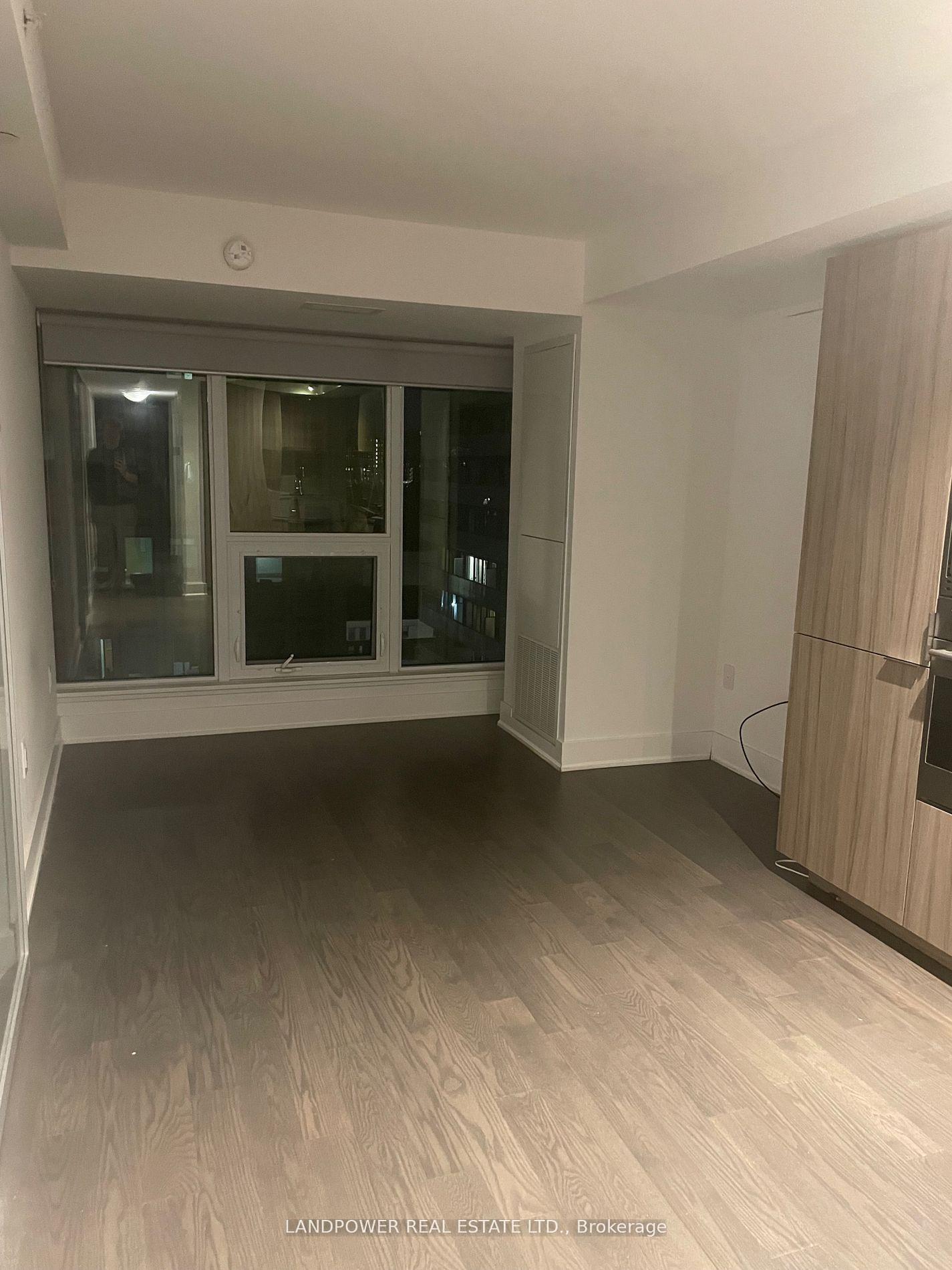 955-bay-street-toronto-ontario-c13177282