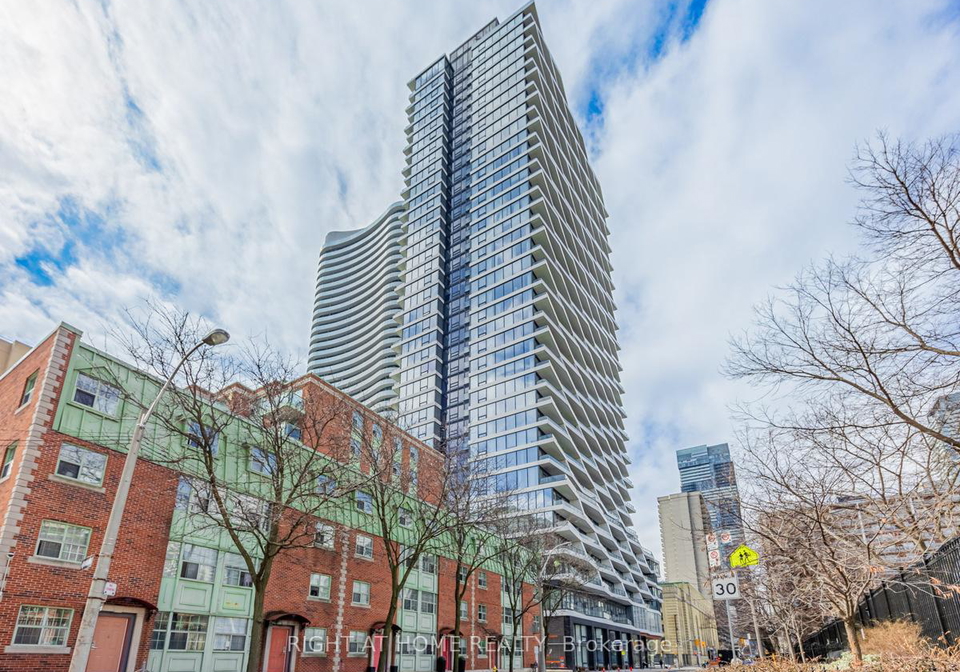 85-wood-street-toronto-ontario-c13177666