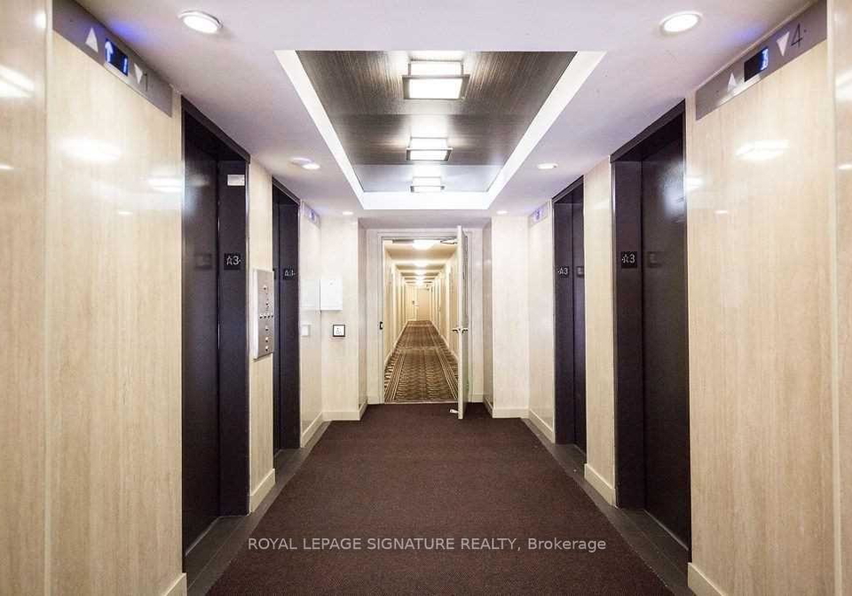 20-edgecliff-golfway-east-york-ontario-c13177846
