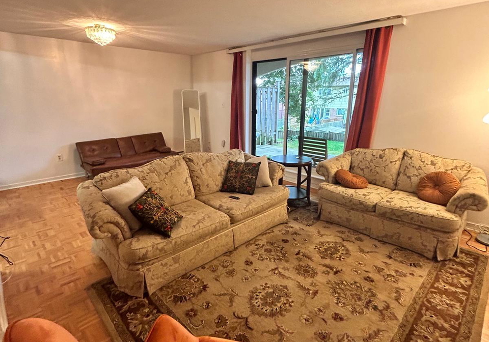 25-pebble-byway-north-york-ontario-c13177902