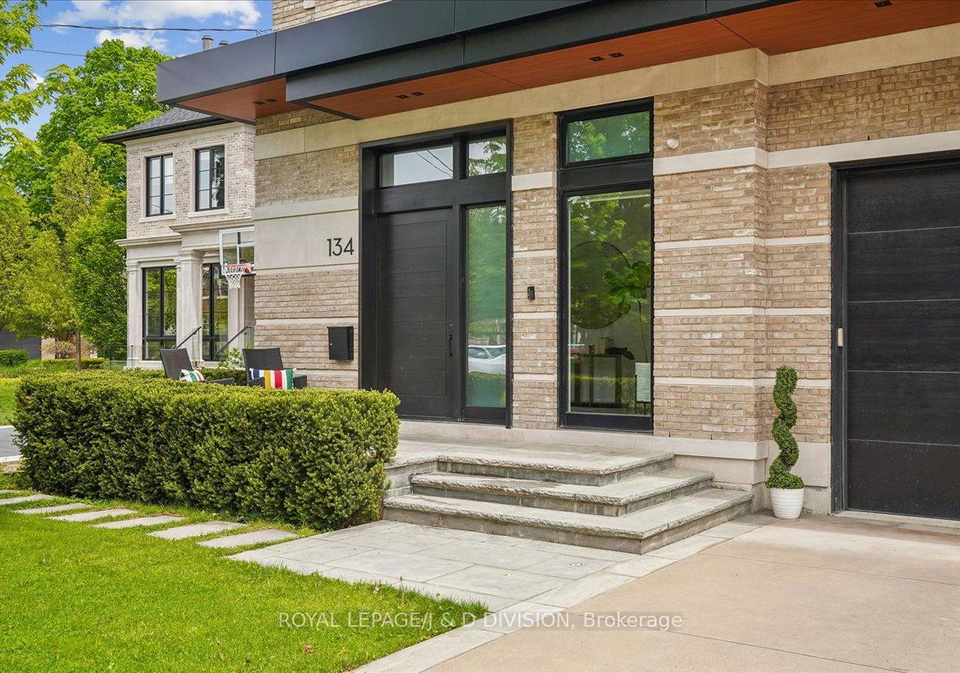 134-rykert-crescent-east-york-ontario-c13178130