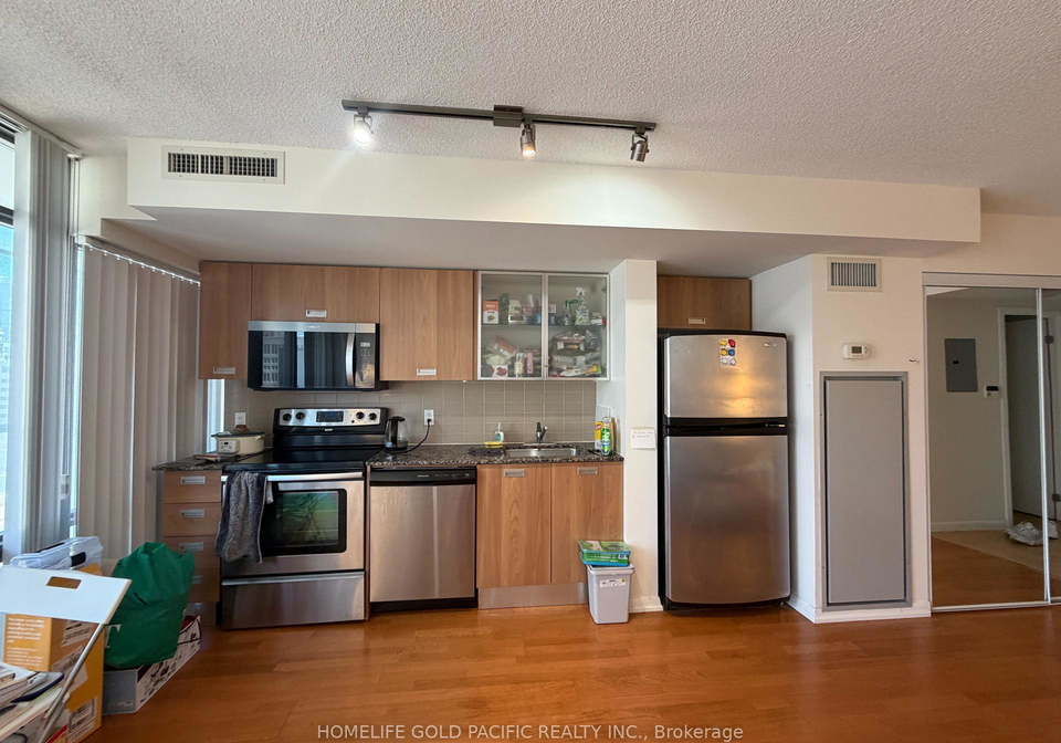 37-grosvenor-street-toronto-ontario-c13179128