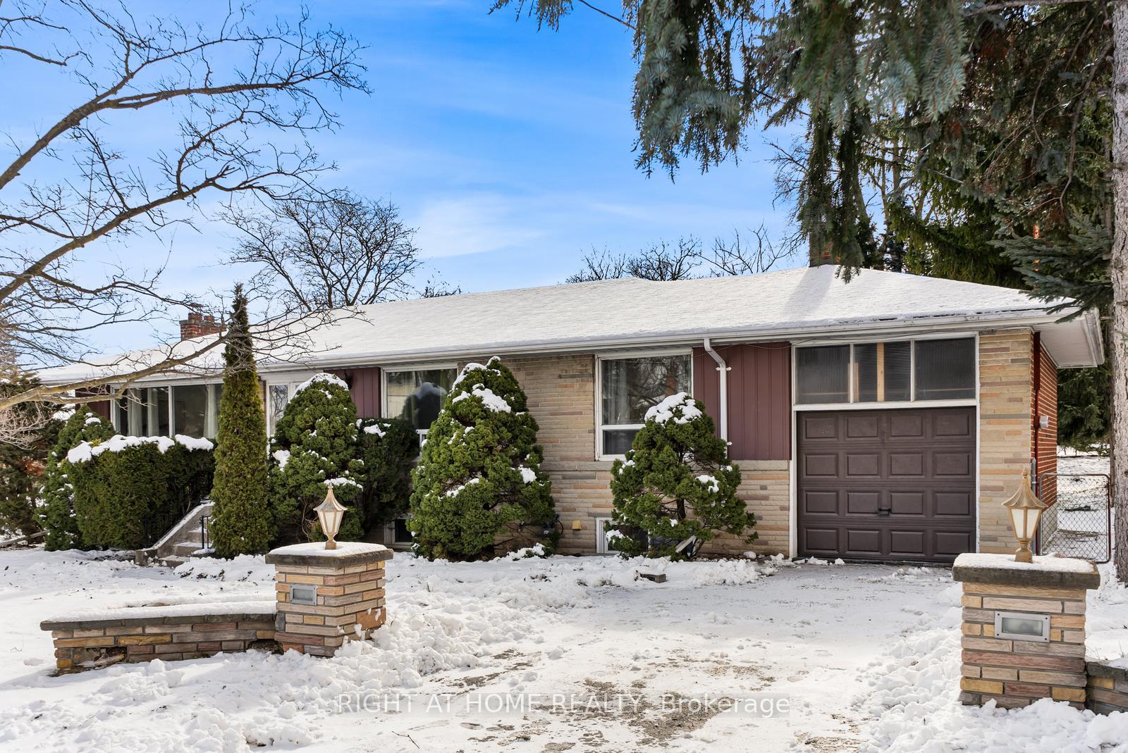 35-caswell-drive-north-york-ontario-c13179376