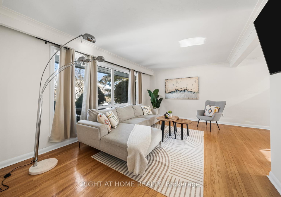 35-caswell-drive-north-york-ontario-c13179376