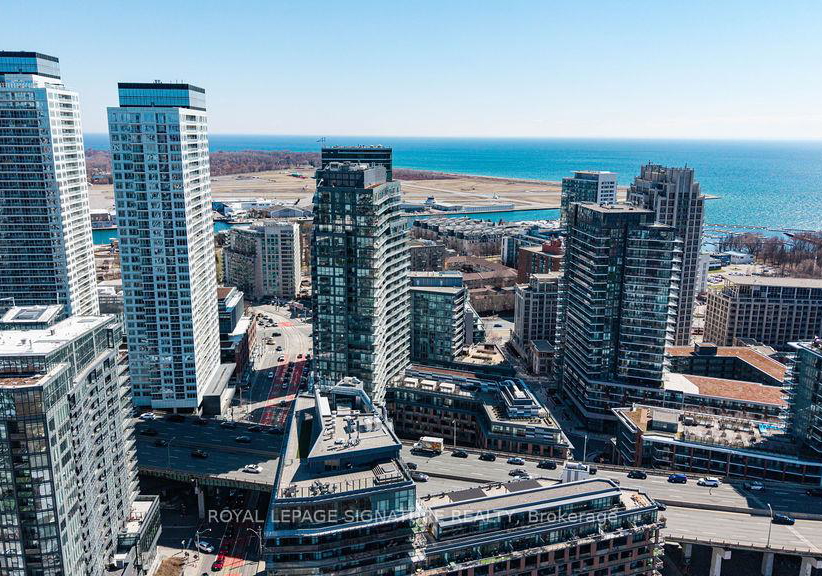 20-bruyeres-mews-toronto-ontario-c13179506