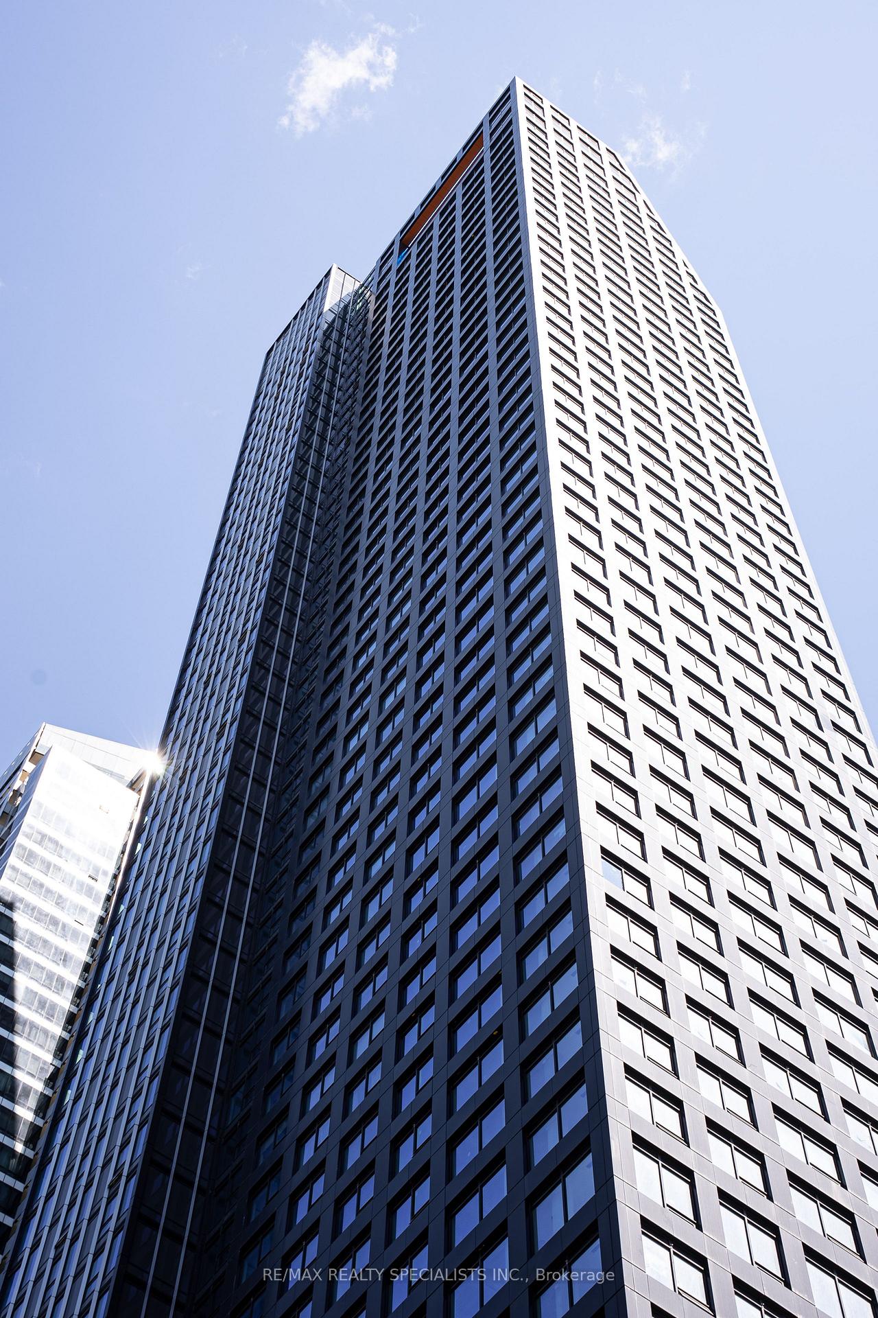 8-wellesley-street-w-toronto-ontario-c13179588