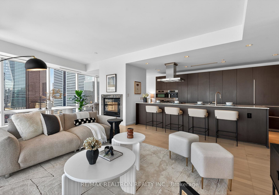 180-university-avenue-toronto-ontario-c13180136