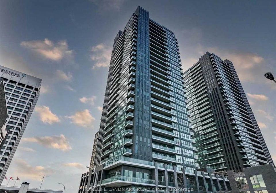 6-sonic-way-east-york-ontario-c13180732