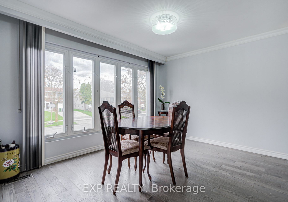 124-chipwood-crescent-north-york-ontario-c13181600