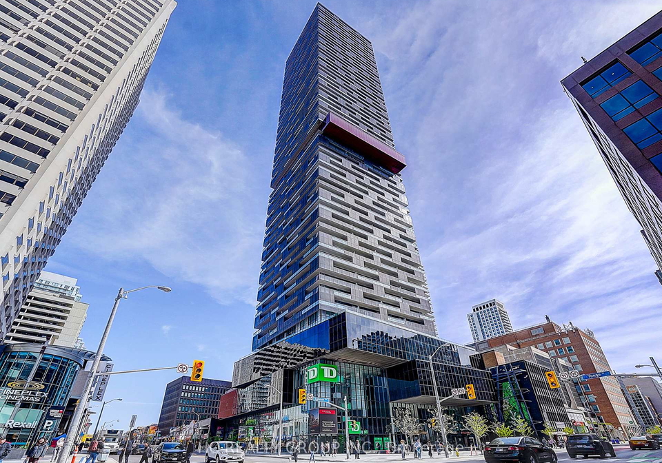 8-eglinton-avenue-e-toronto-ontario-c13181798