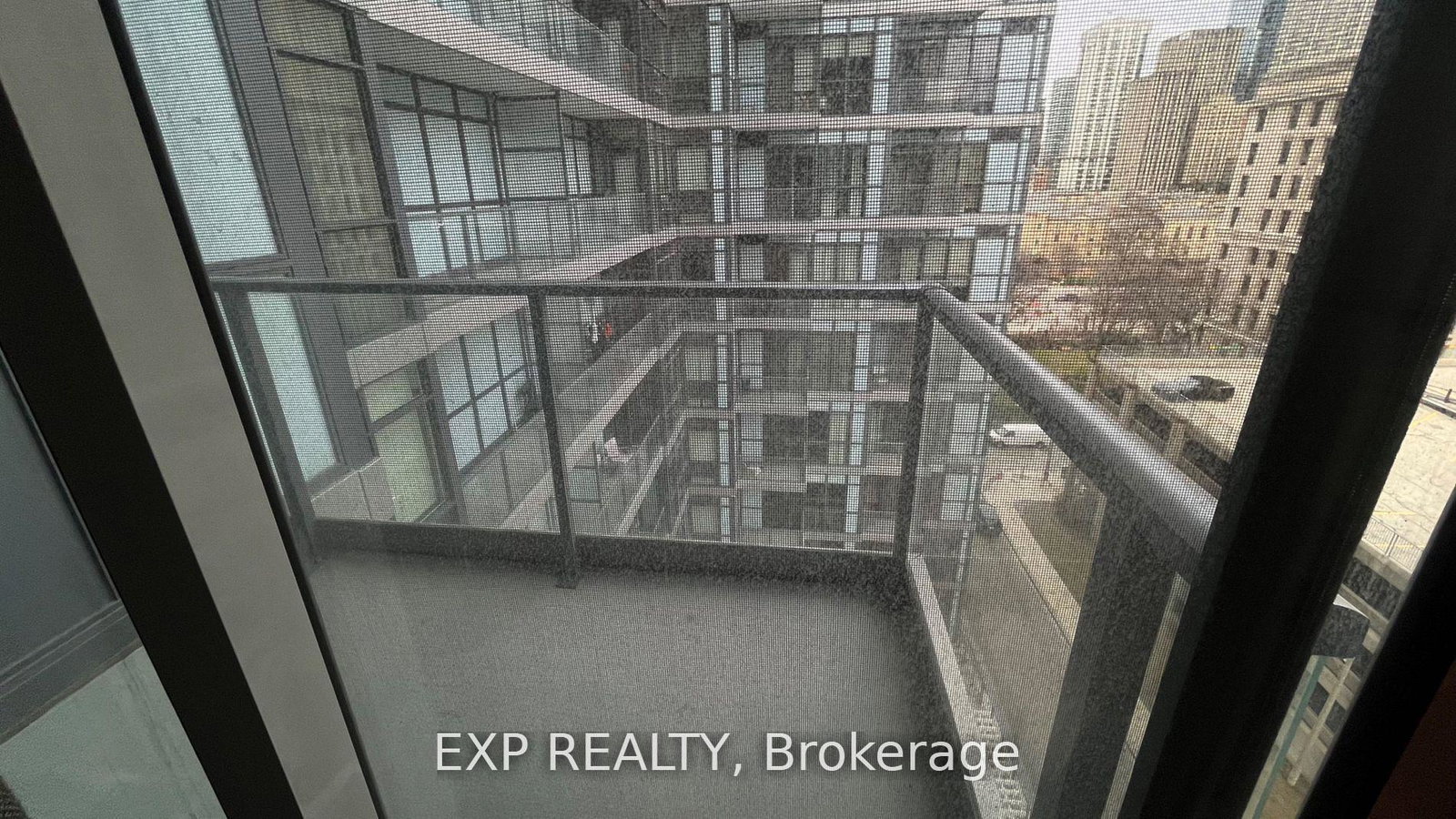 210-simcoe-street-toronto-ontario-c13182110
