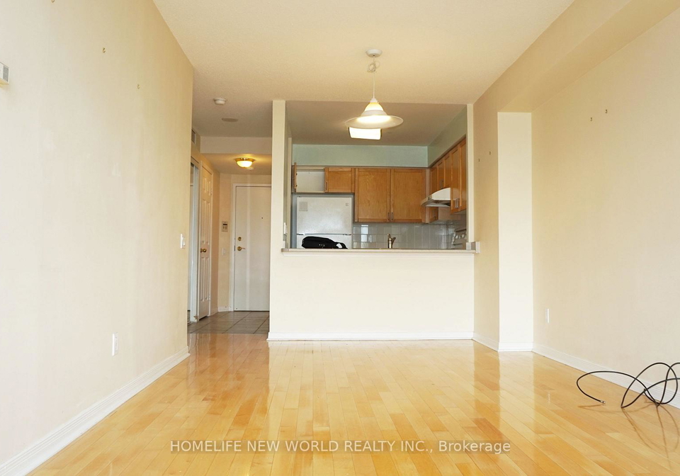 33-empress-avenue-s-north-york-ontario-c13182112