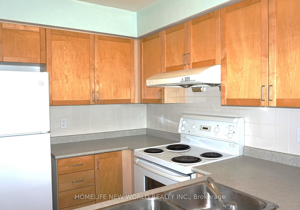 33-empress-avenue-s-north-york-ontario-c13182112