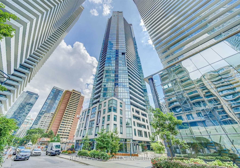 45-charles-street-e-toronto-ontario-c13182860