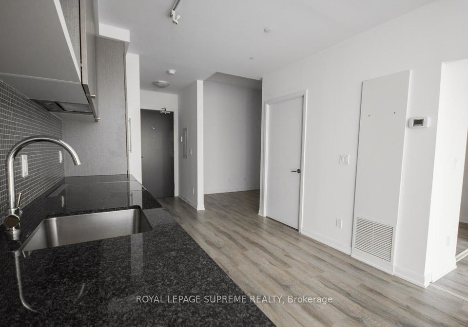 435-richmond-street-w-toronto-ontario-c13183896