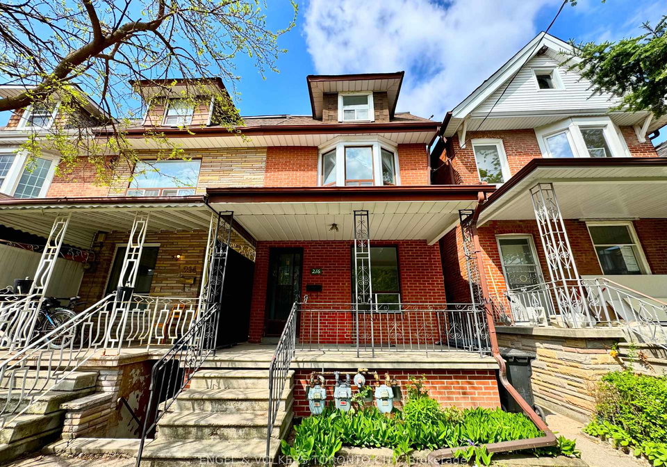 216-montrose-avenue-toronto-ontario-c13184014