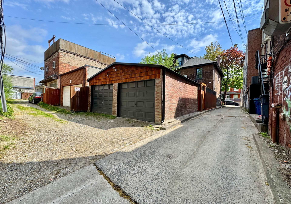 216-montrose-avenue-toronto-ontario-c13184014