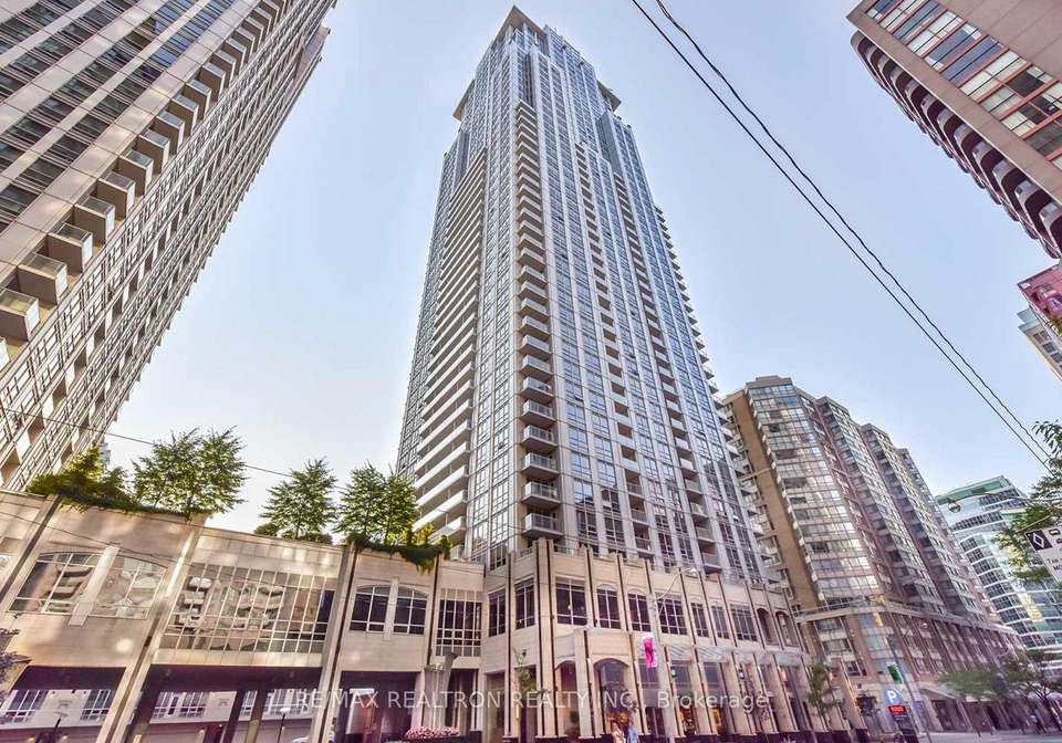 761-bay-street-toronto-ontario-c13184018