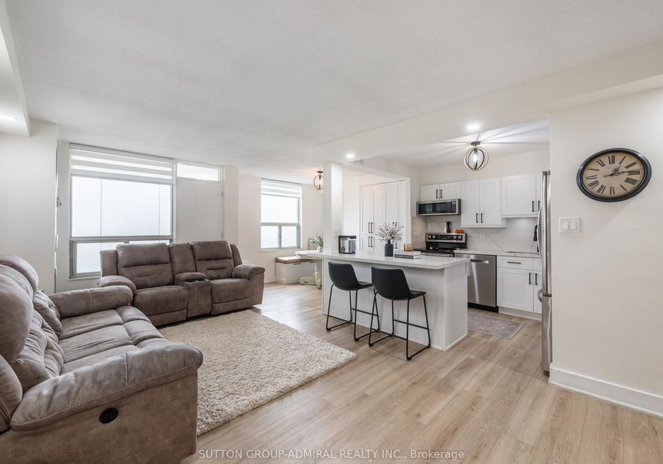 20-edgecliff-golfway-east-york-ontario-c13184540