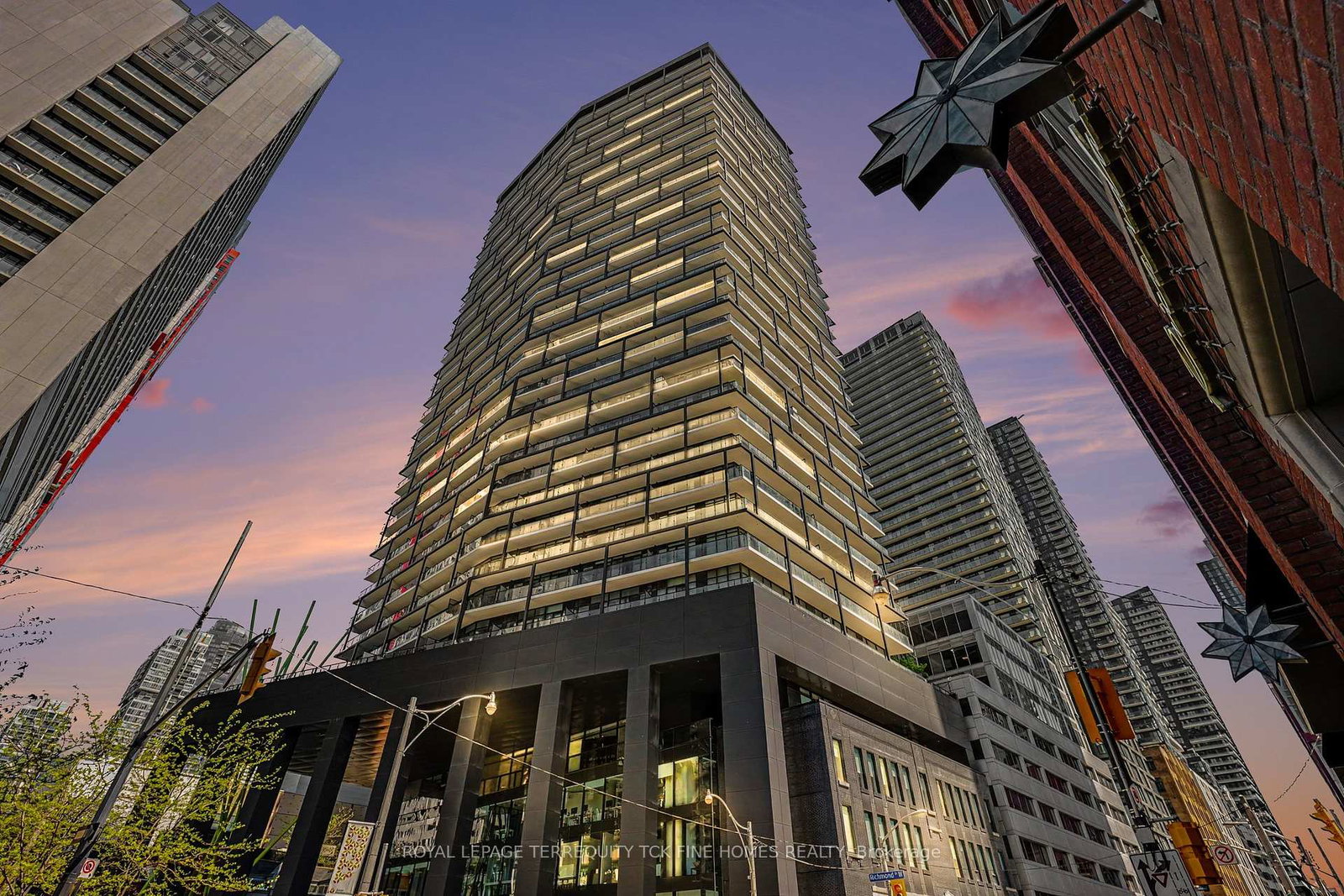 125-peter-street-toronto-ontario-c13184622