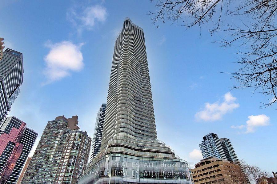 11-wellesley-street-w-toronto-ontario-c13184666