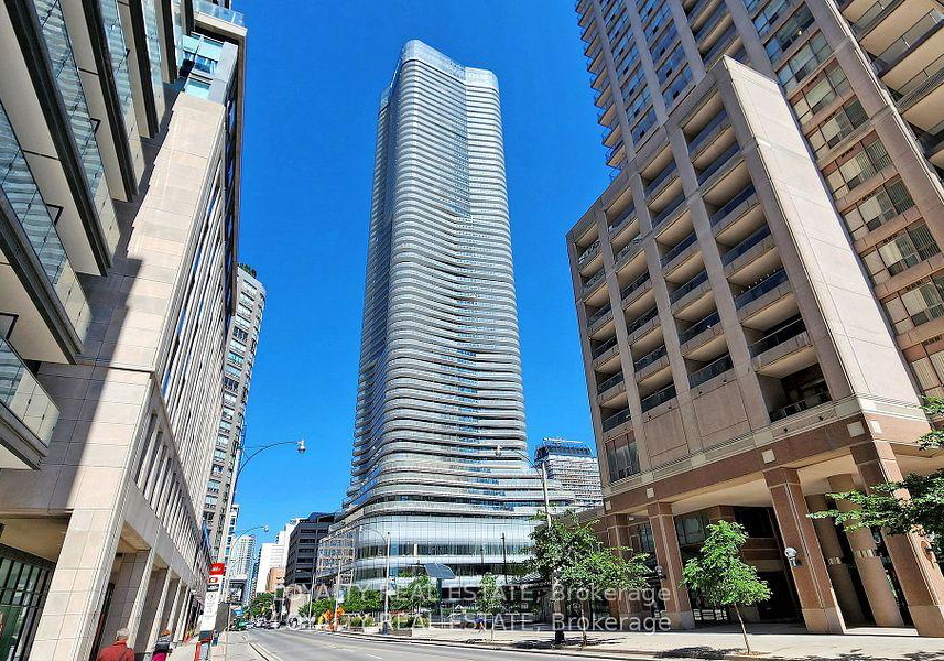 11-wellesley-street-w-toronto-ontario-c13184666