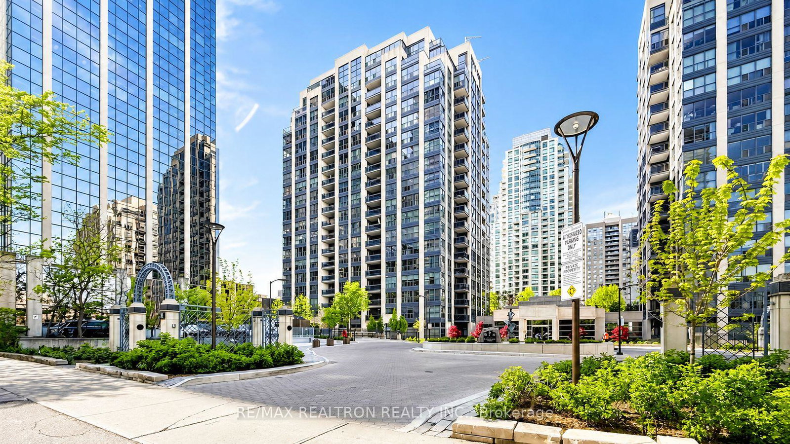 18-hollywood-avenue-north-york-ontario-c13186034