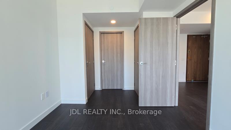 1-concord-cityplace-way-toronto-ontario-c13186274