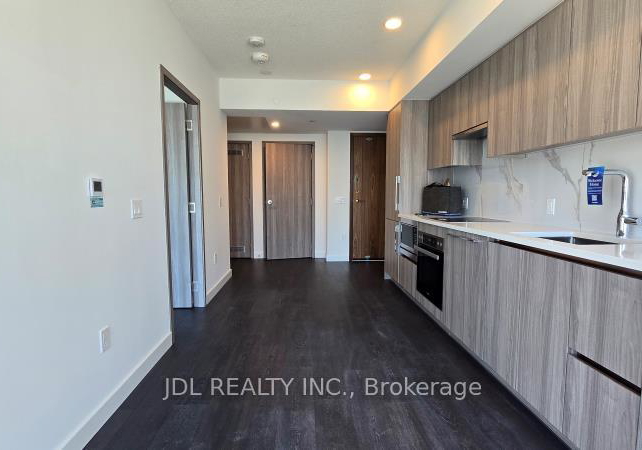1-concord-cityplace-way-toronto-ontario-c13186274