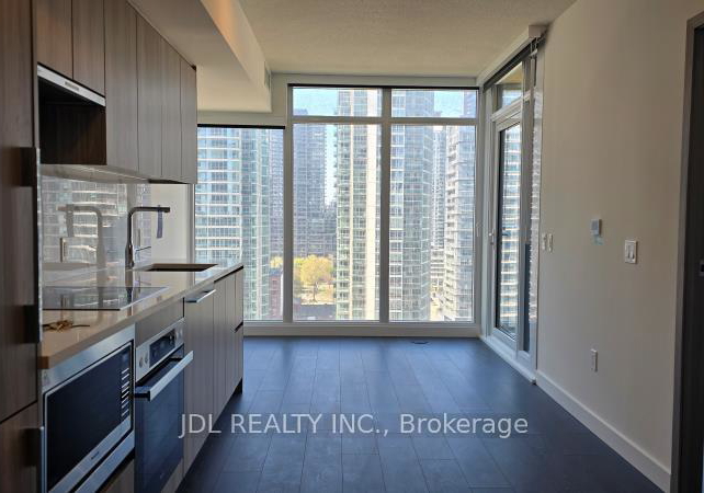 1-concord-cityplace-way-toronto-ontario-c13186274