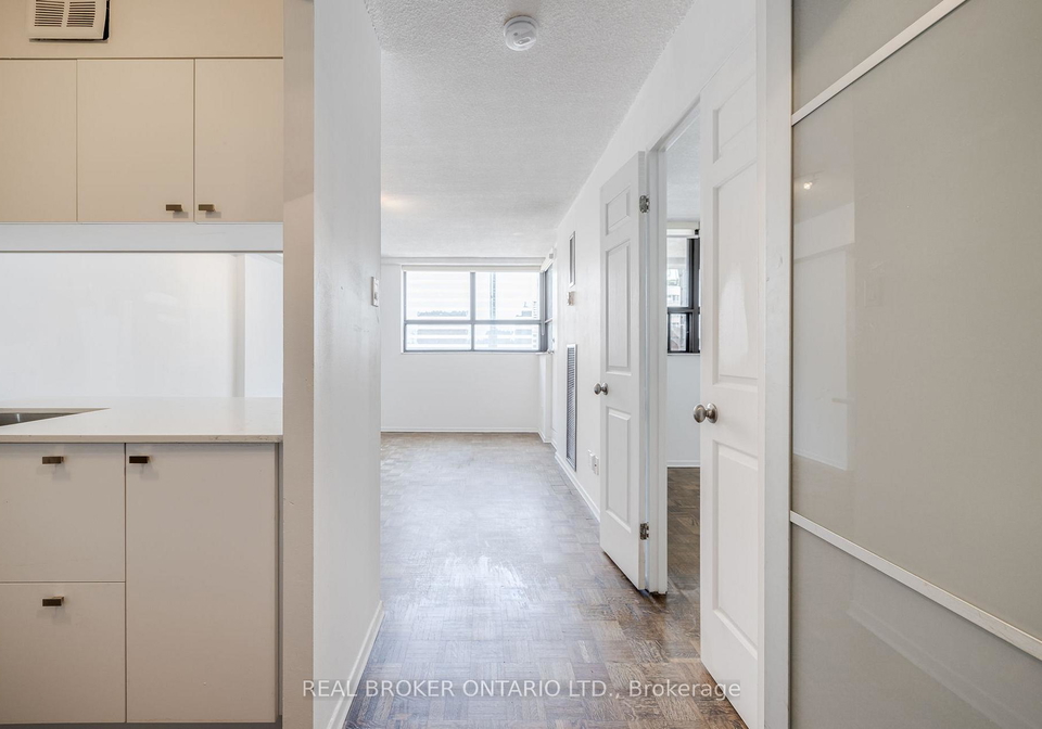 105-mc-caul-street-toronto-ontario-c13186276