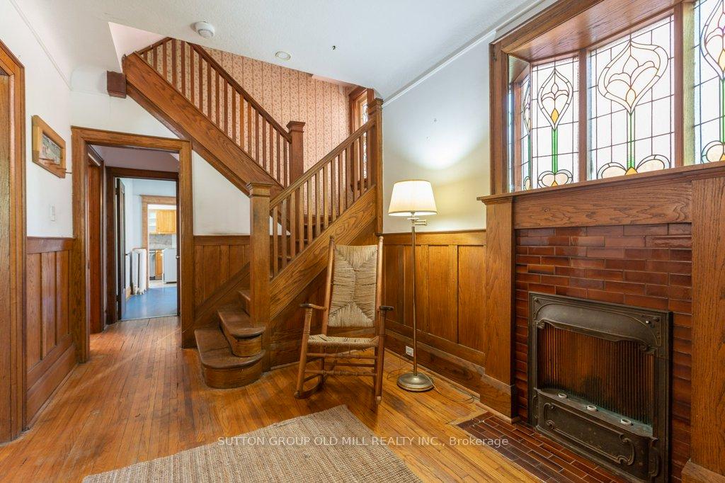 19-biggar-avenue-toronto-ontario-c13193728