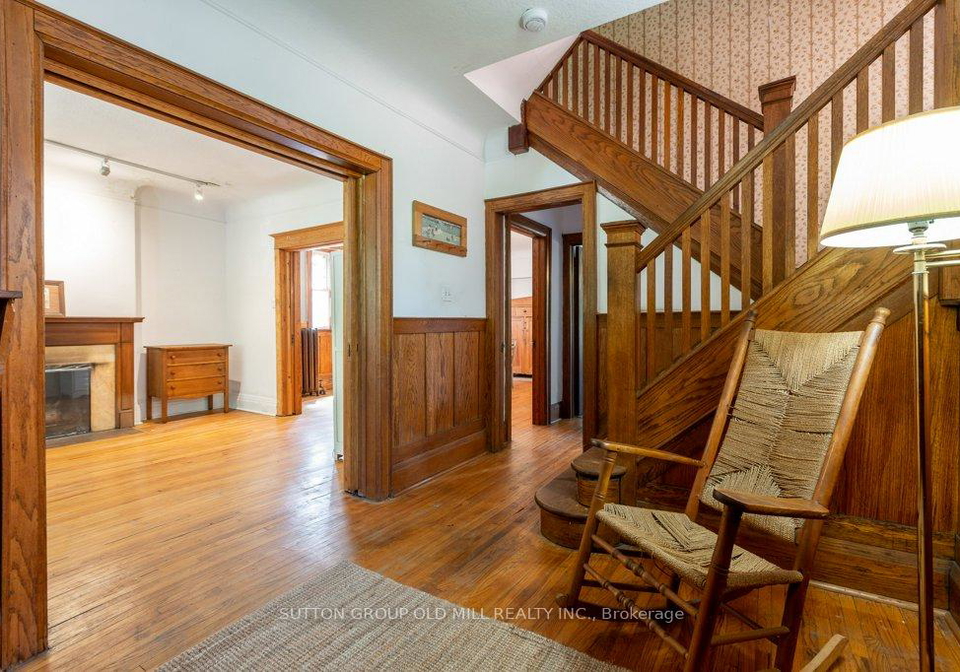 19-biggar-avenue-toronto-ontario-c13193728