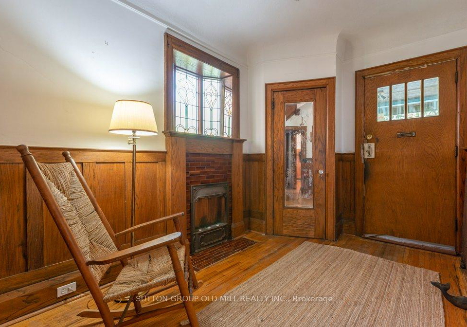 19-biggar-avenue-toronto-ontario-c13193728
