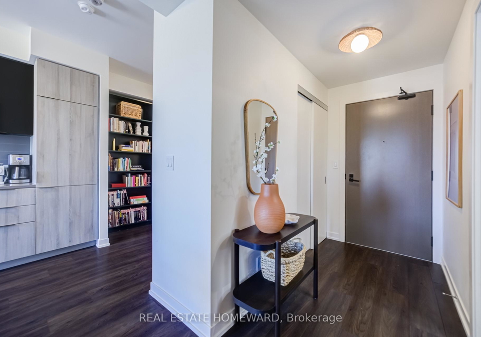 223-st-clair-avenue-w-toronto-ontario-c13194636