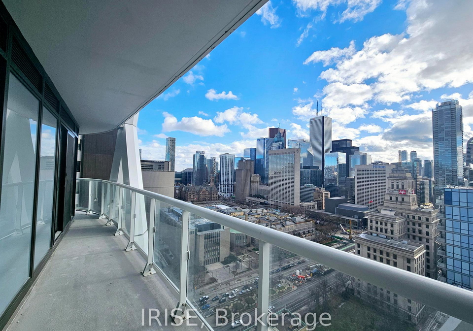 230-simcoe-street-toronto-ontario-c13196146