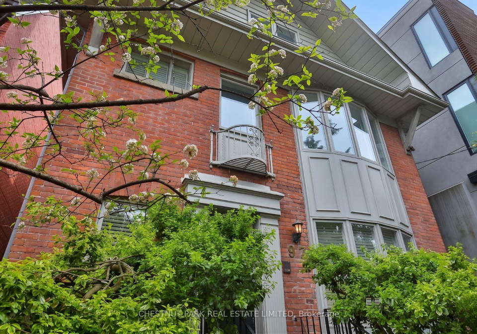 97-farnham-avenue-toronto-ontario-c13199302