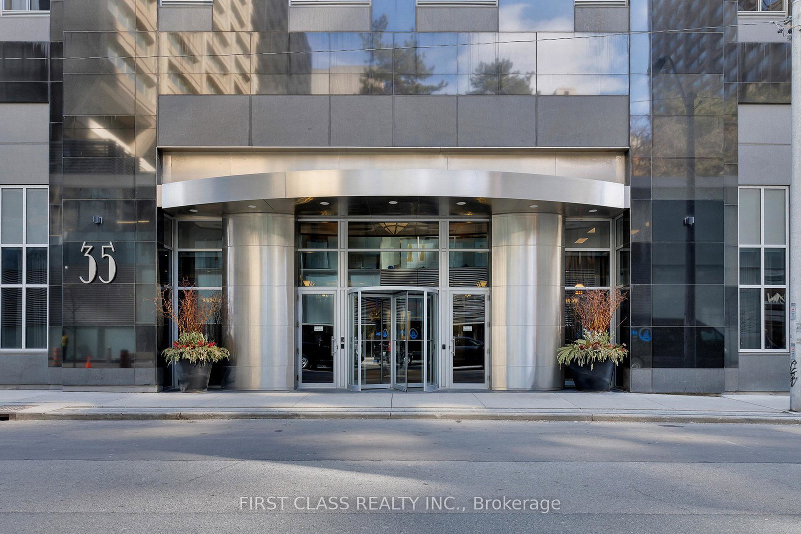 35-balmuto-street-toronto-ontario-c13199804