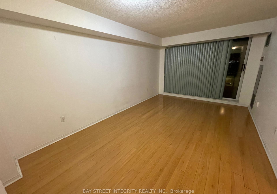 8-pemberton-avenue-north-york-ontario-c13200032