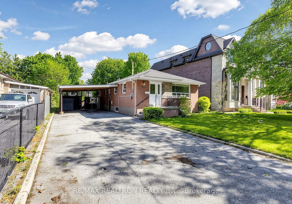 398-connaught-avenue-toronto-ontario-c13201674